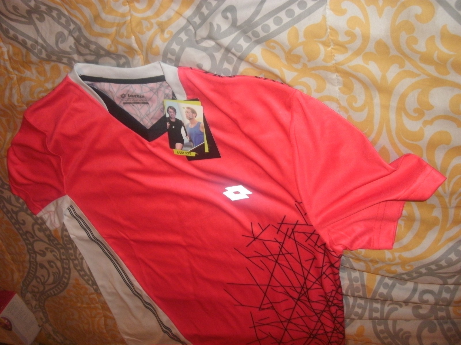 Lotto Mens Red Soccer Shirt Italian Sports Design Size S (B78) gallery