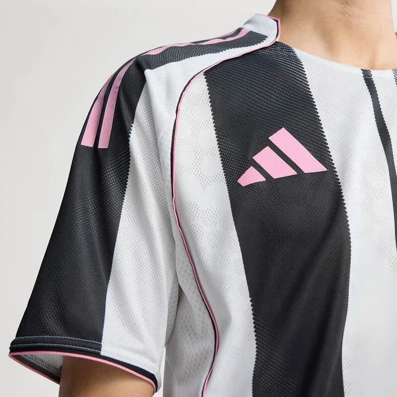adidas 25/26 Juventus Home Authentic Soccer Player Jersey Men's XL JJ4314 $150 gallery