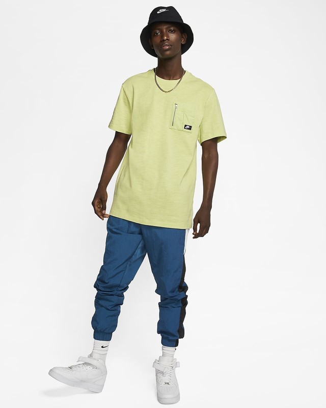 NEW Nike Sportswear Men's Short-Sleeve Zipper Pocket Tee - Limelight Green - L gallery