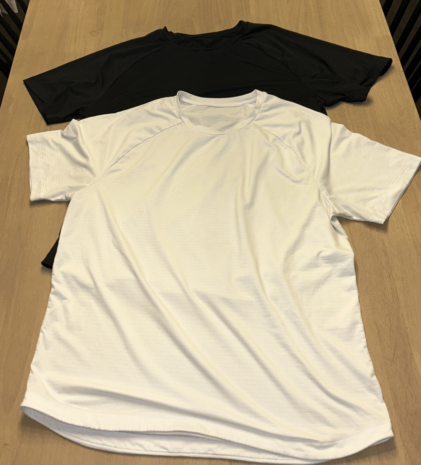 CRZ YOGA Men Large Lightweight Athletic T-Shirts Moisture Wicking, Black & White gallery