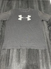Under Armour HeatGear Gray Solid Crew Neck Logo Loose Fit T-Shirt Men’s M