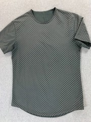 Bylt Basics Drop Cut POLKA DOTS Short Sleeve Crew Shirt (Men’s Medium) Gray