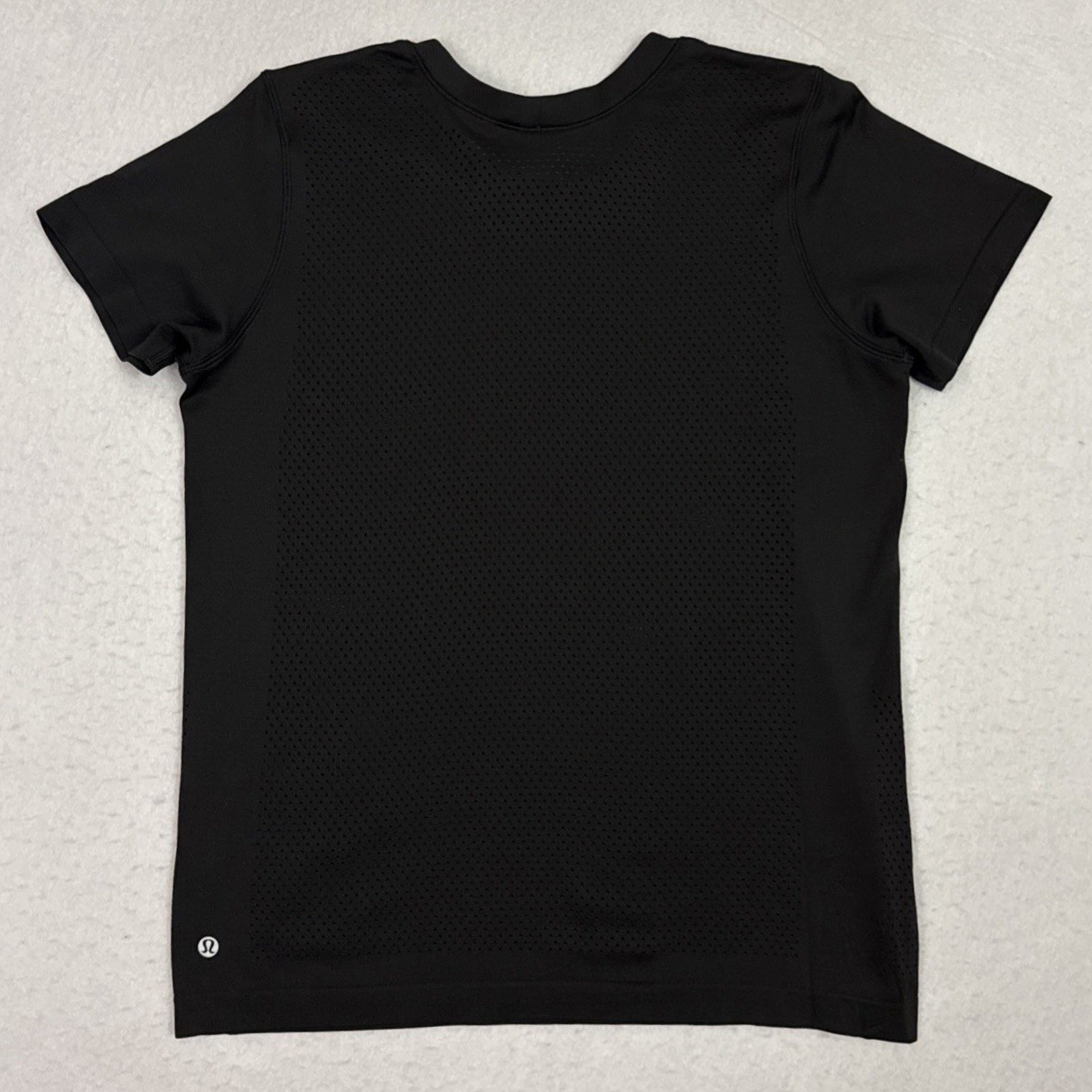 Lululemon Metal Vent Breathe Tee Mens Medium Black Mesh Short Sleeve Running gallery
