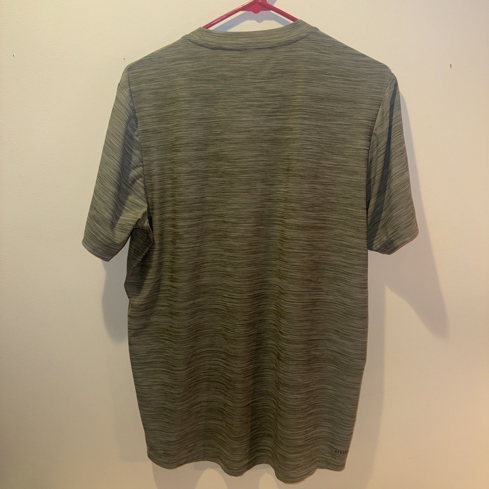 Adidas Men’s Shirt M Green Performance Fit Areoready Moisture Wicking gallery
