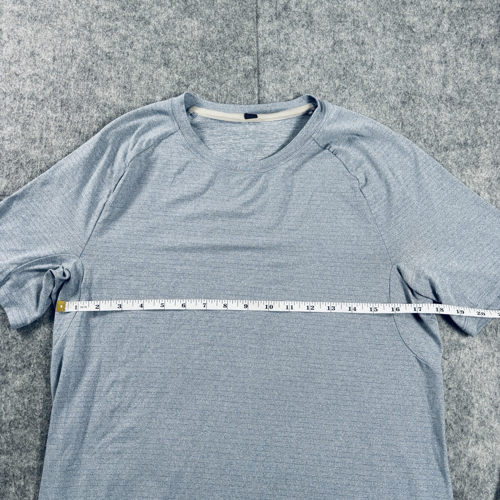 Lululemon Shirt Mens Small Light Blue Drysense License To Train Gym Training gallery