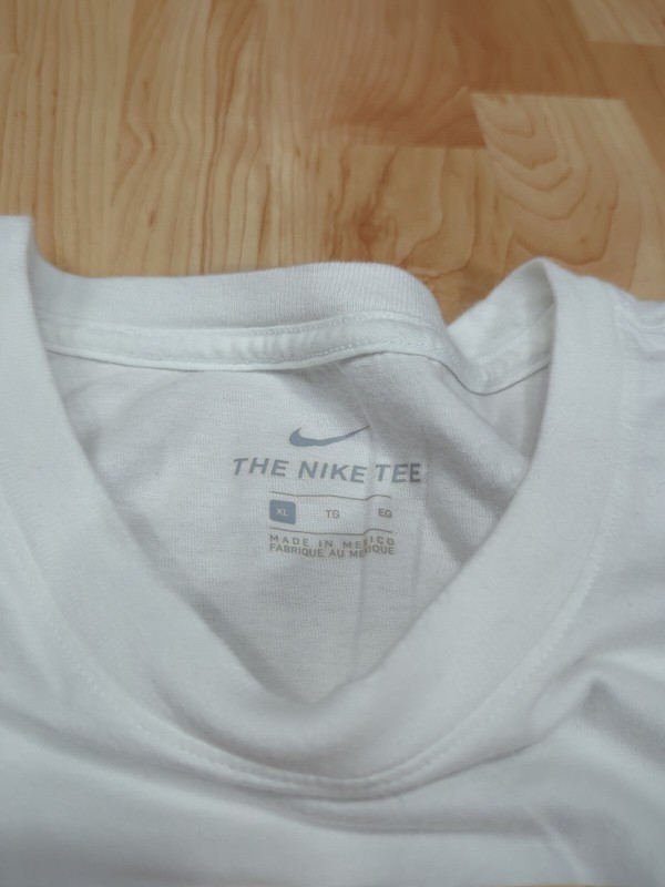 Nike T-shirt World Cup Soccer XL White Gold Country Flags Swoosh Diversity USA gallery