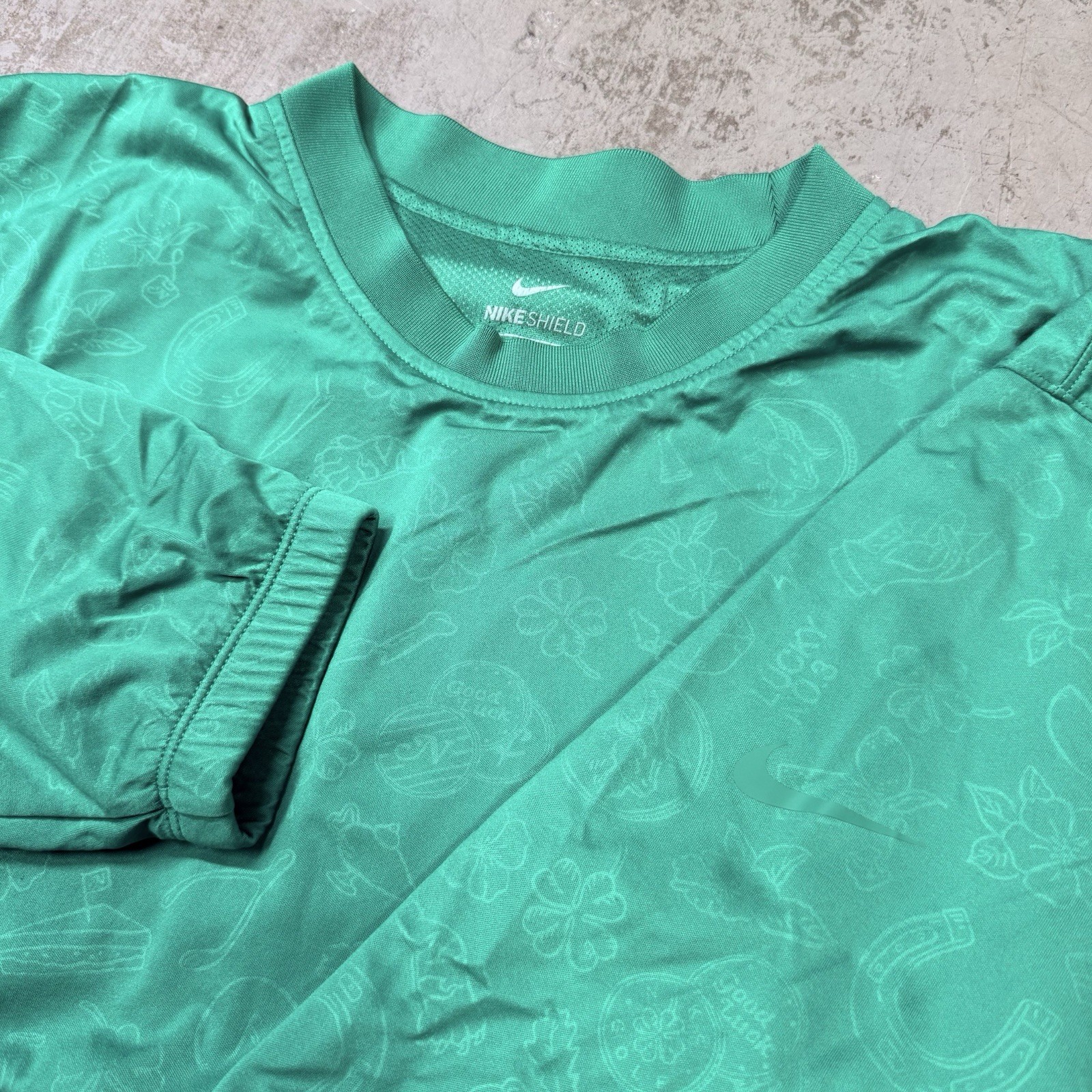 Nike Shield Golf Crewneck Lined Wind Sweatshirt Top Men’s XXL Green Good Luck gallery