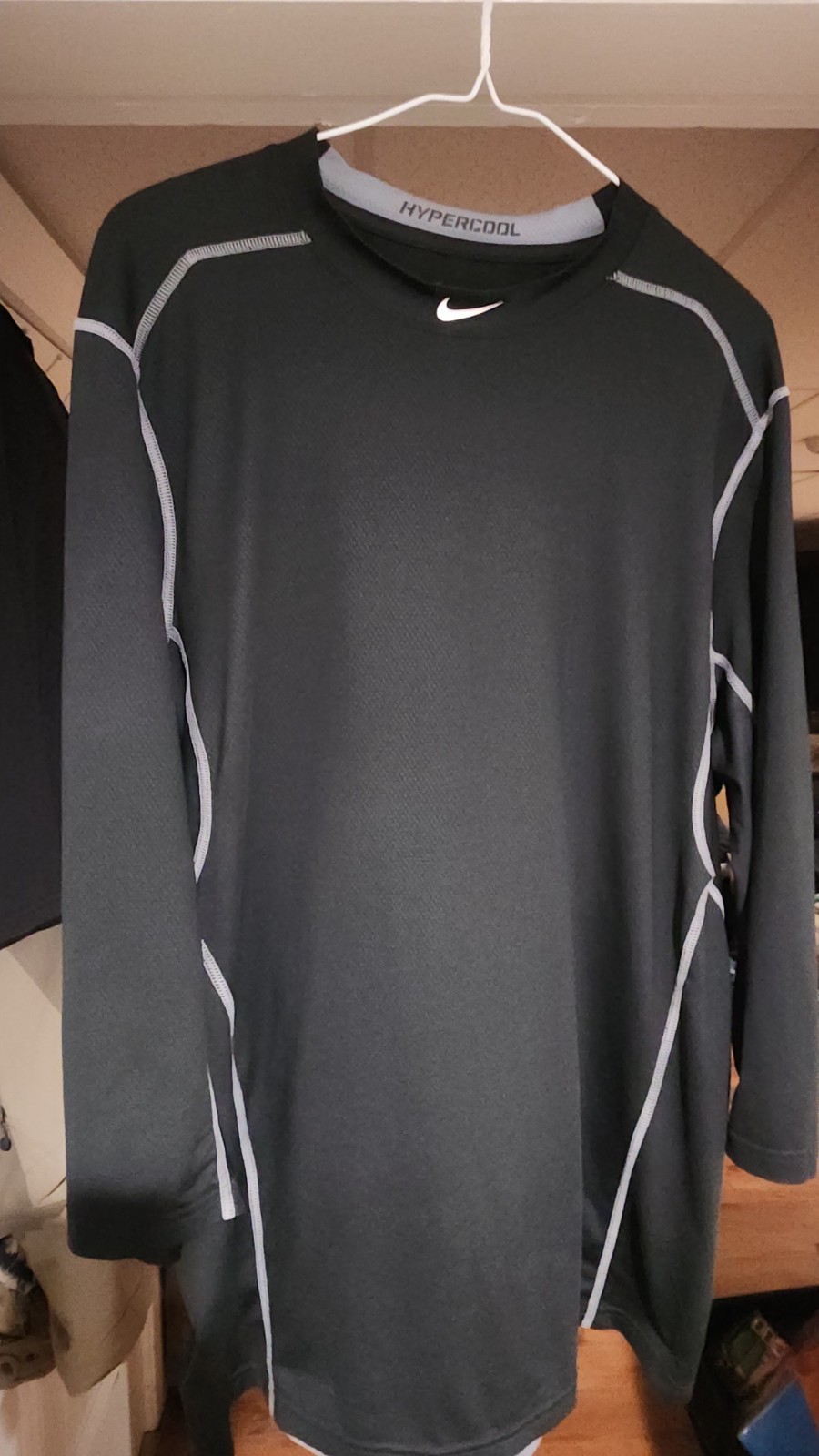 Nike HyperCool Elight Dri-Fit Pro Black&Silver 2-Tone 3/4 Slev Compression Shirt gallery