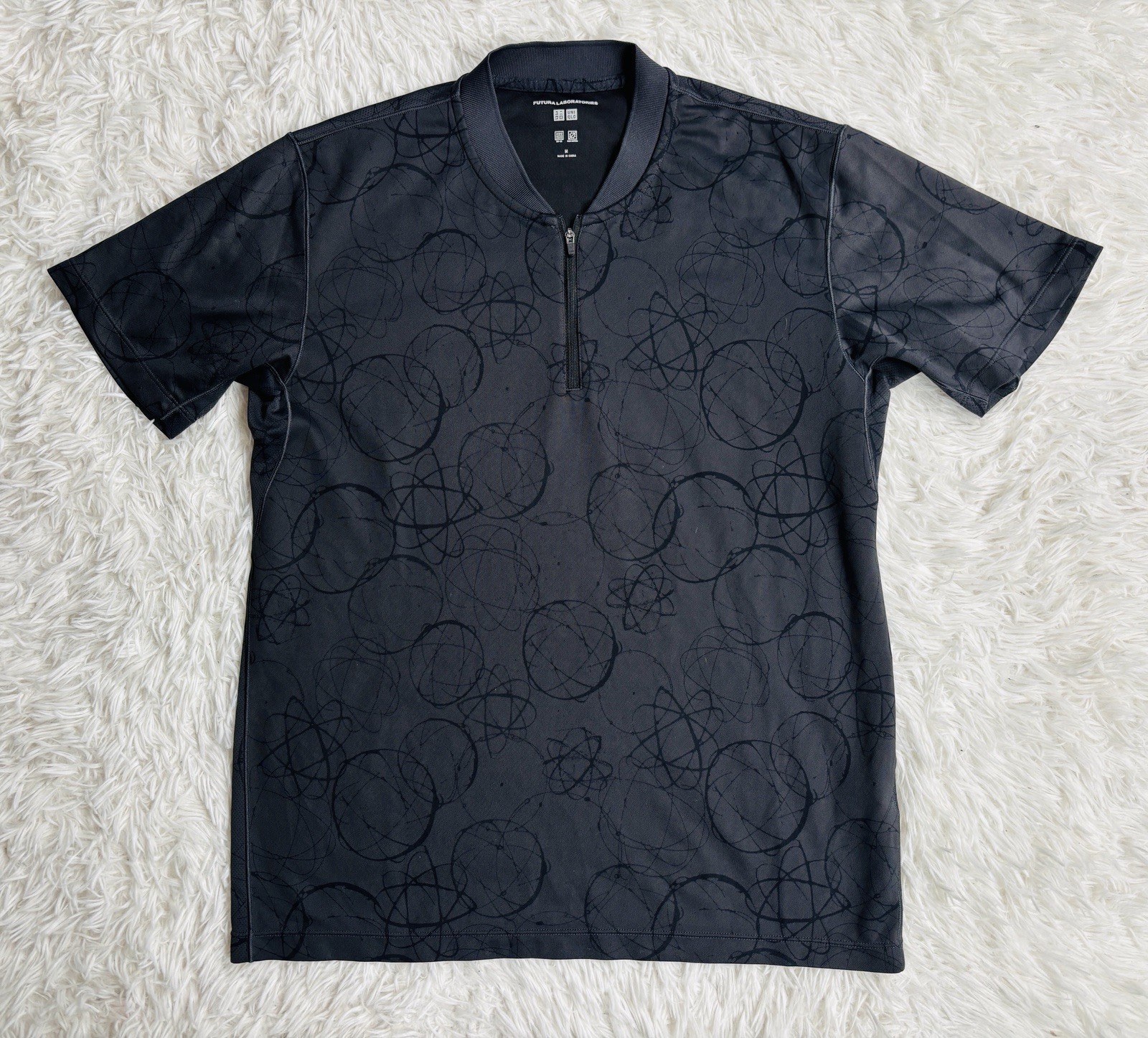 Futura Laboratories x Uniqlo Atomic Print DRY-EX 1/4 Zip Polo Shirt Gray Mens M gallery