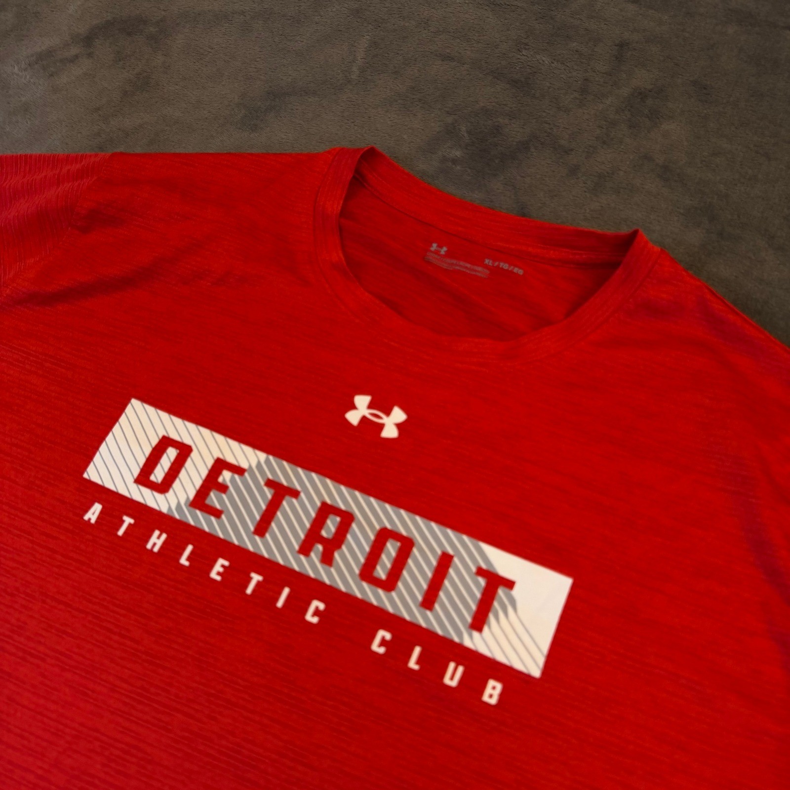 Under Armour HeatGear T Shirt Mens Extra Large Red Detroit Athletic Club Loose gallery