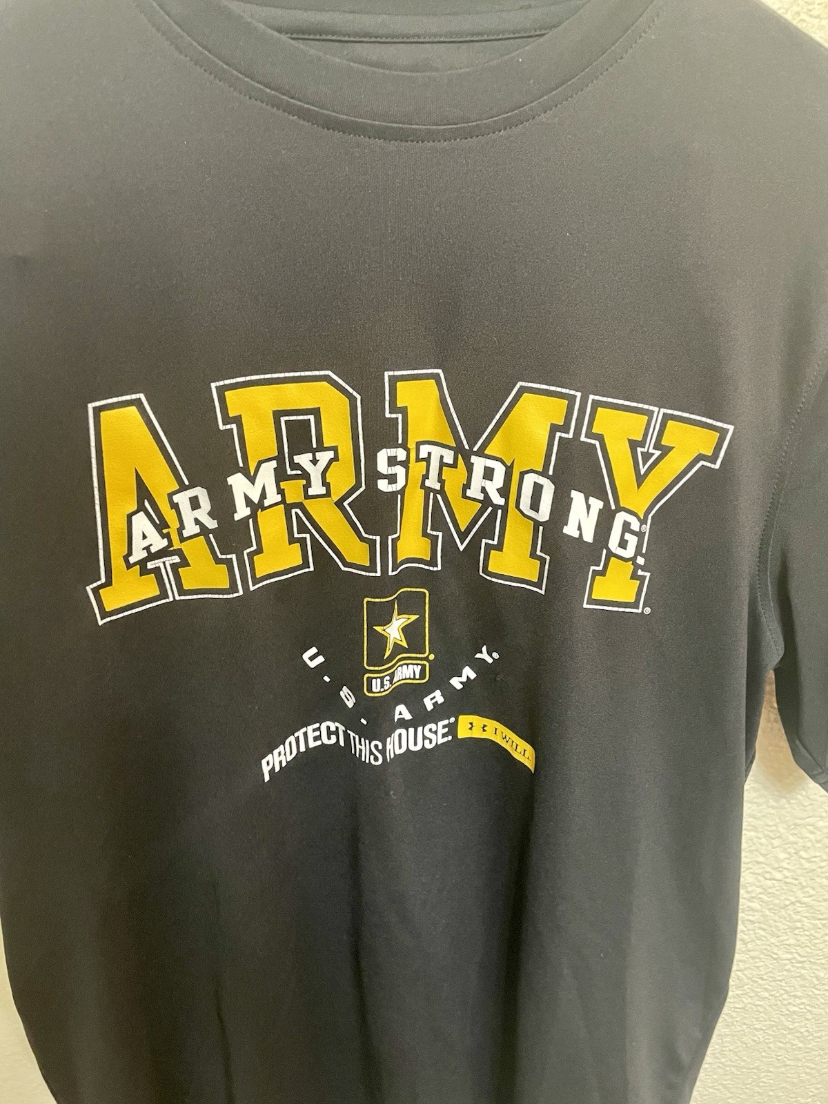 US Army Under Armour Athletic Workout Tshirt Lightweight Shirt Mens Size small gallery
