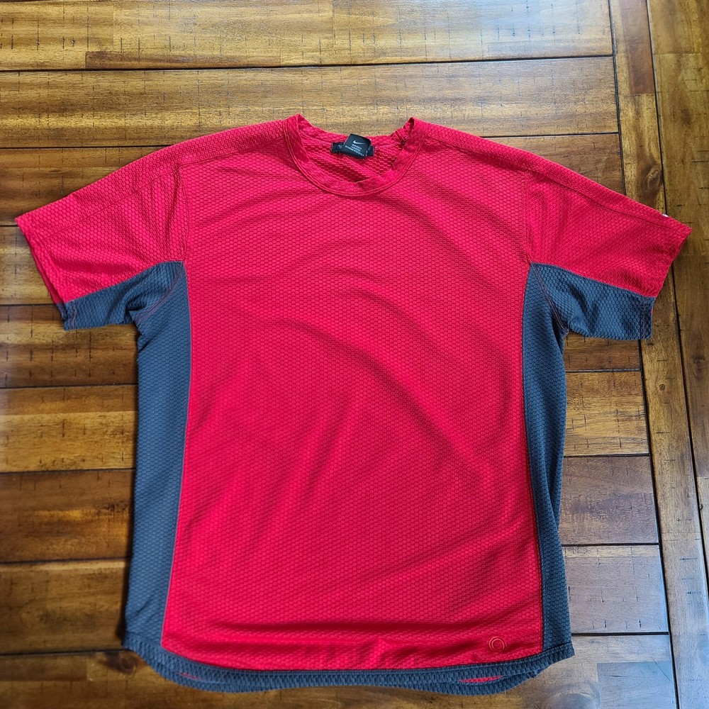 Nike Sphere Red & Grey Thermal Short Sleeve Shirt, Mens Size Large