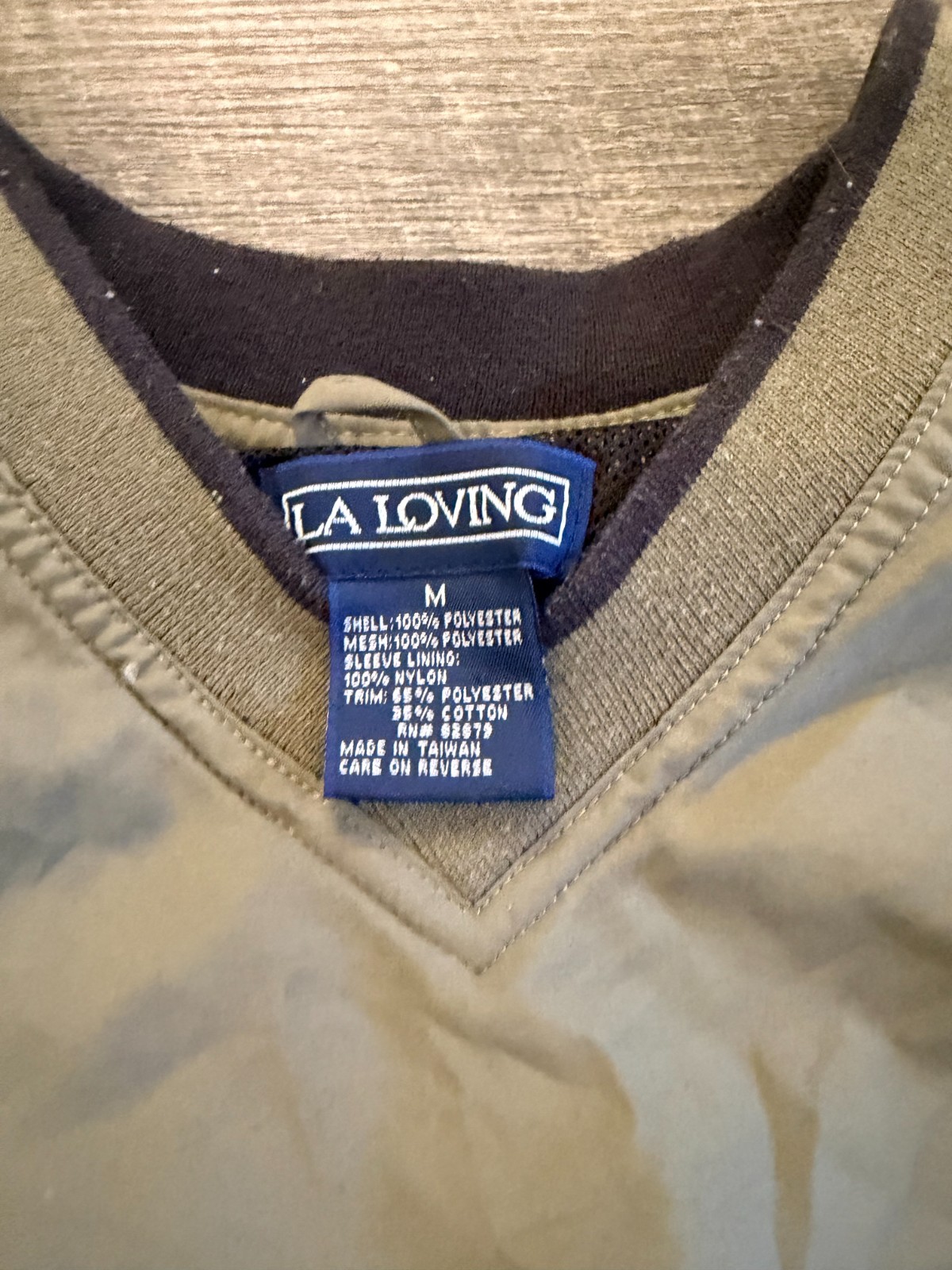 La Loving Wind Water Resistant Golf V Neck Pullover Beige Sz Medium 91870 gallery