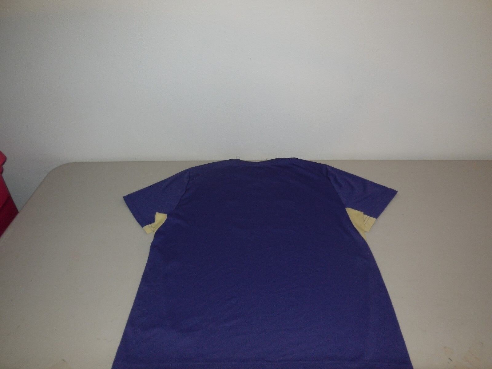 Nike Washington Huskies Athletic Shirt Purple Gold Dawgs UW Dri Fit Team Mens XL gallery