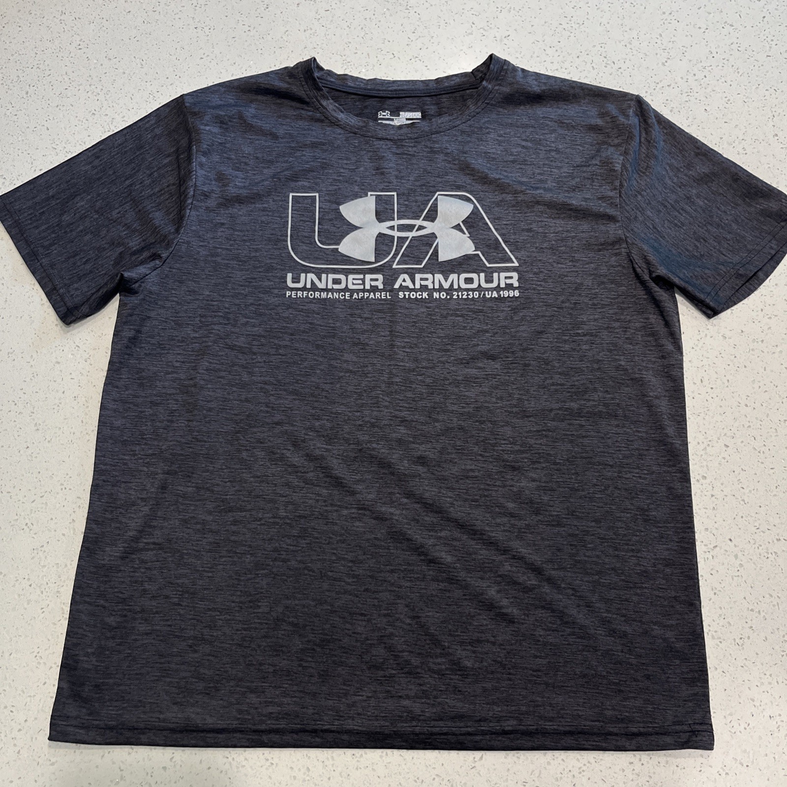 Under Armour Loose Men’s Dri Fit Gray Short Sleeve Size XXL Big Spell Out gallery