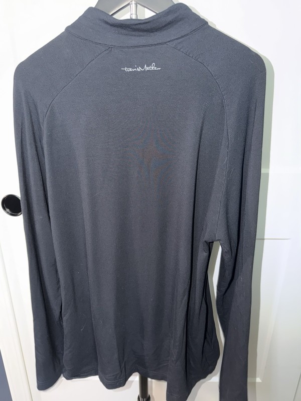TravisMathew 1/4 Zip Pullover Men’s Med Black Golf Performance Stretch w/Pockets gallery