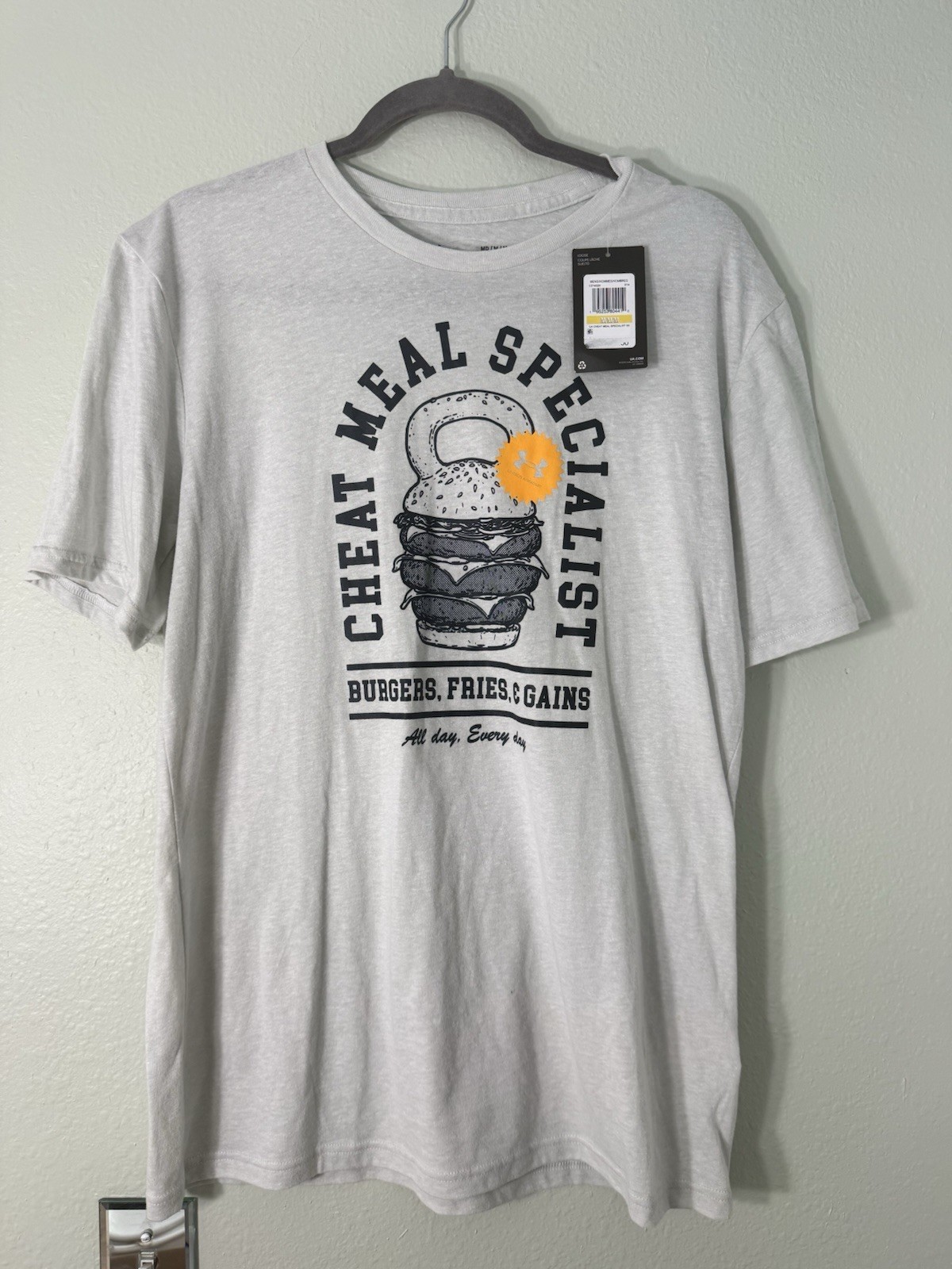 Under Armour Men’s Cheat Meal Specialist Graphic Tee - Size Medium Light Gray gallery