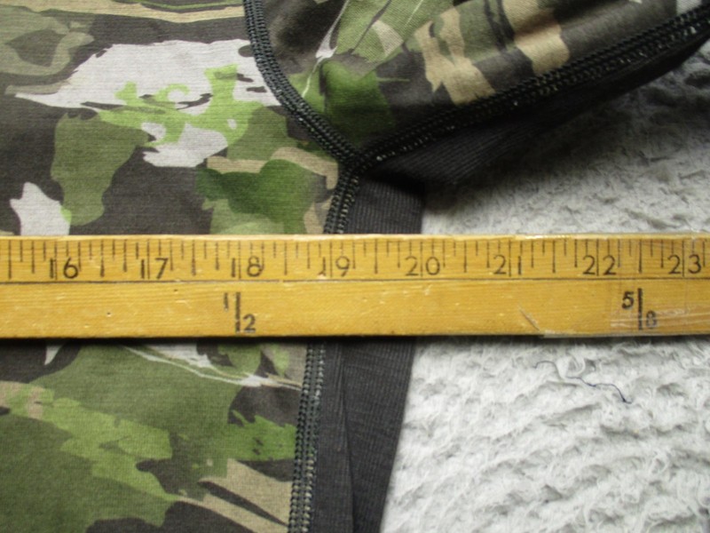Under Armour Shirt Mens M Green Camo Long Sleeve Mock Neck Base Layer Hunting gallery