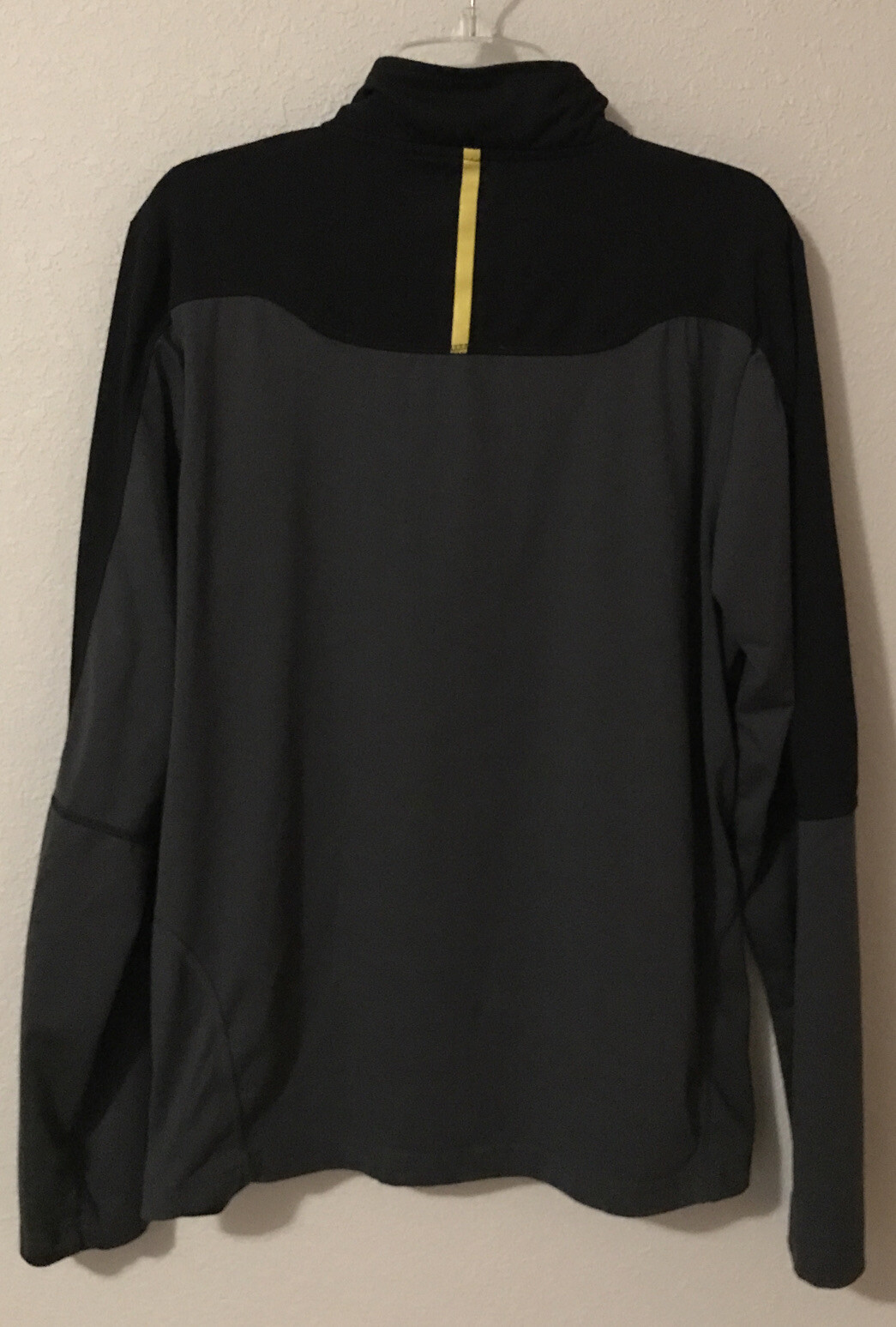 Mondetta Men's Grey Black Long Sleeve Quick Drying Stretch Pullover Half Zip 315 gallery