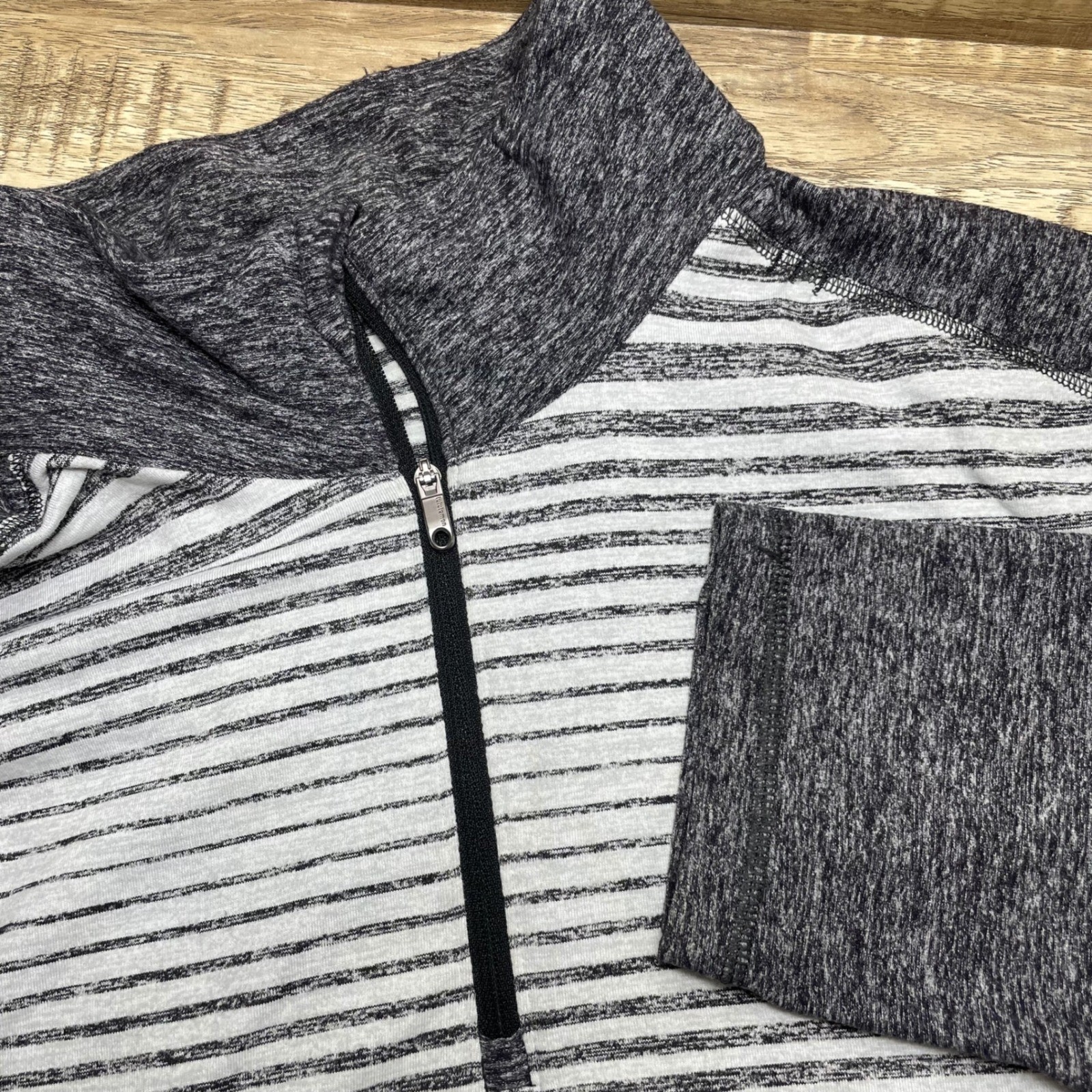 Lululemon Surge Warm 1/2 Zip Pullover Mens Grey White Striped XL Wicking Stretch gallery