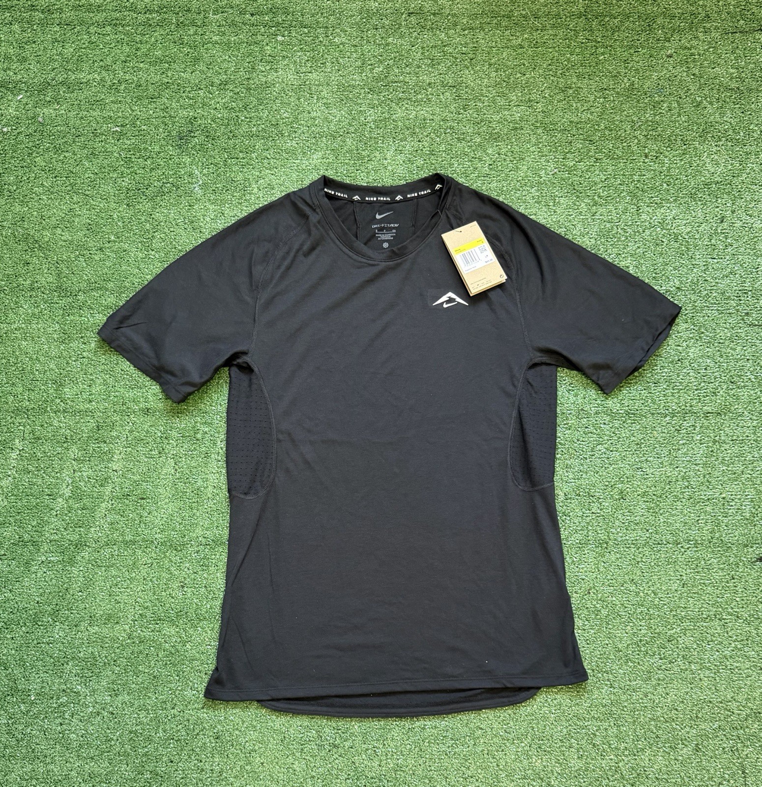 Nike Trail Dri-Fit Solar Chase Running Shirt Black HJ3580-010 Men's Small gallery