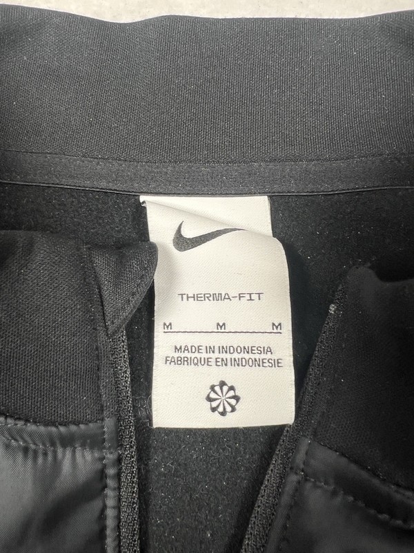 SAMPLE Nike Academy Winter Warrior Therma Fit Half Zip Up Mens M gallery