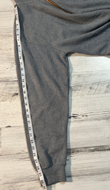 Orvis Long Sleeve Pullover 1/4 Zip Heather Gray Elbow Patches Mens Size Medium gallery