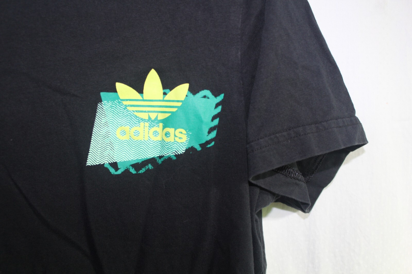 Adidas T-Shirt Short Sleeve Trefoil Logo Design Graphic Classic Shirt gallery