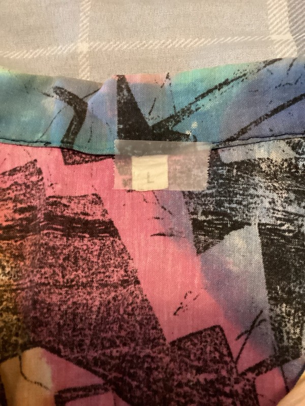 Vintage 90’s Surfers Alliance Abstract Graphic Print Shirt.(Size L) gallery