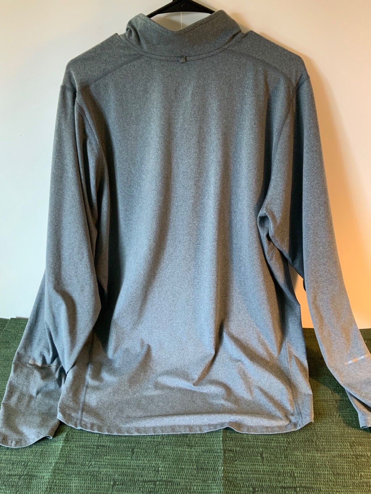 Nike Men’s Racer1/4 Zip Running Shirt Athletic Running Shirt Size Large gallery
