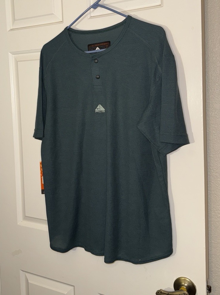*Vintage* Nike ACG “Alpha project” Top (160267-379) gallery