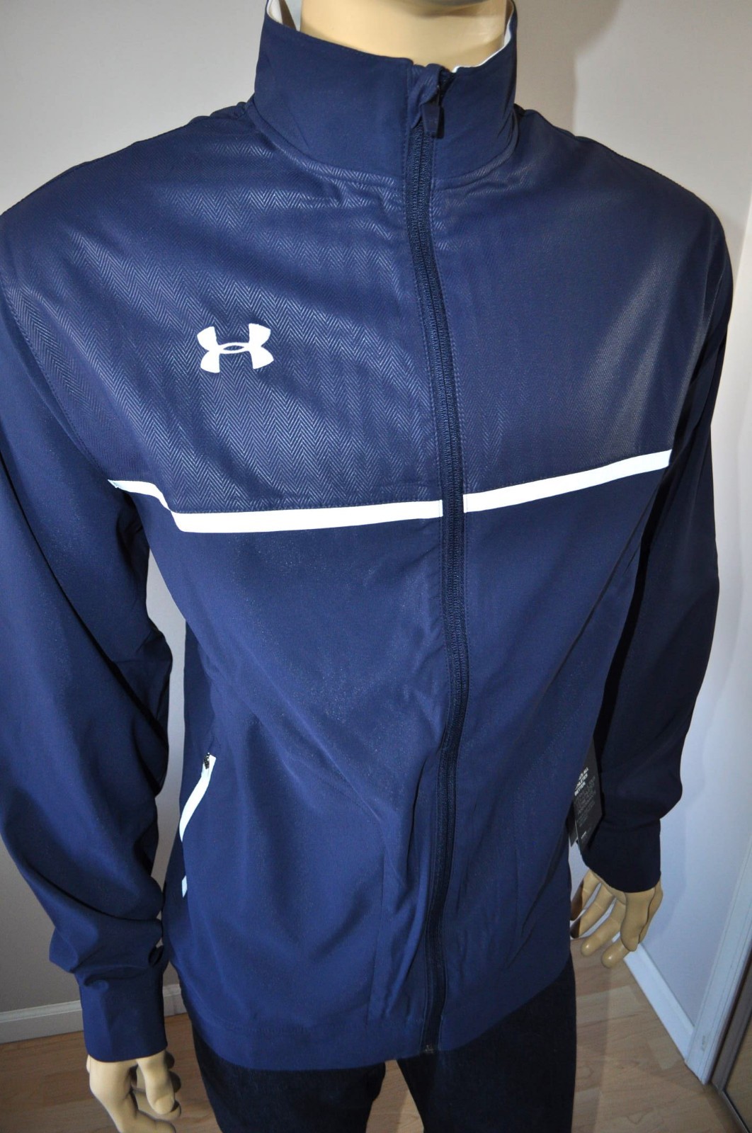NEW UNDER ARMOUR LOOSE FIT UA TEAM ALLSEASONGEAR WIN IT WOVEN JACKET Sz XL gallery