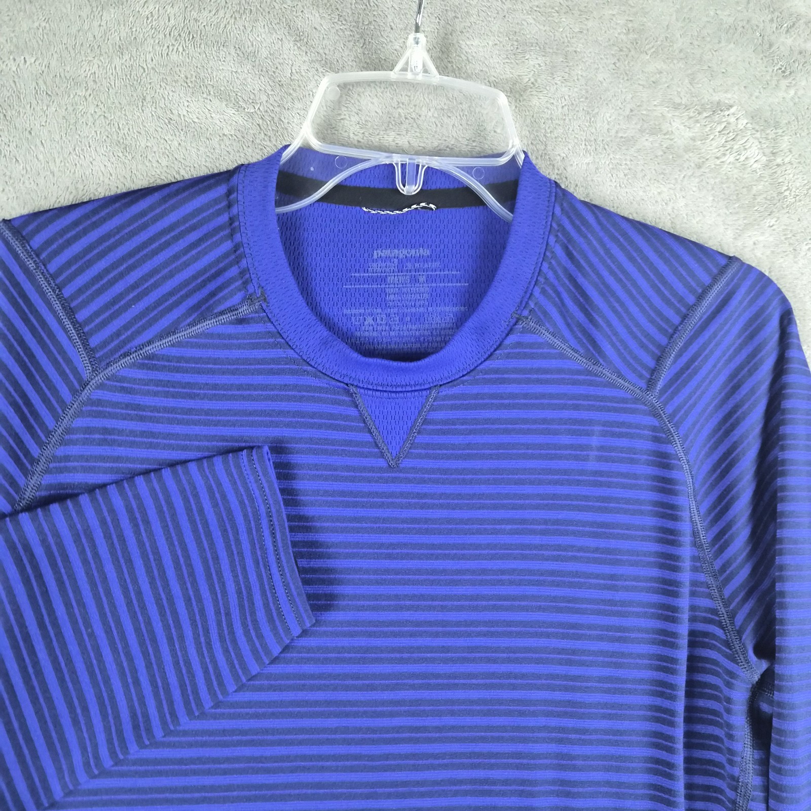 Patagoina Capilene Base Layer Shirt Mens Medium Blue Stripe Polartec Lightweight gallery