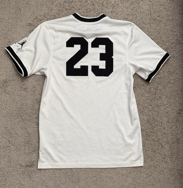 NIKE Jordan Air Mesh Gym White Thick Jersey Mens Size Medium gallery