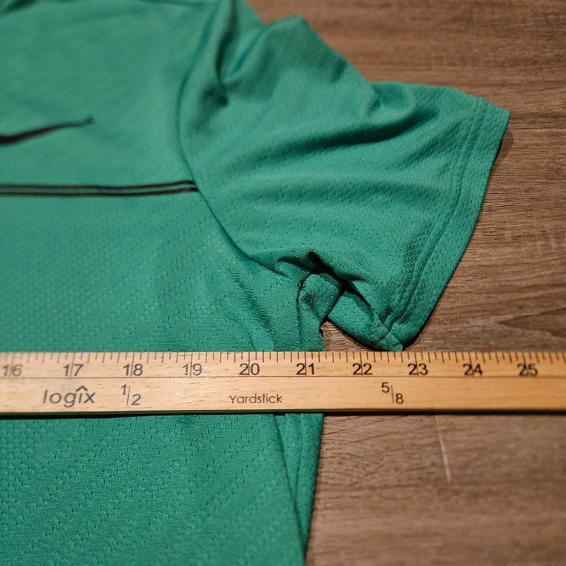NikeCourt Dri-FIT Challenger Tennis Shirt Mens Large Green Athletic Short Sleeve gallery