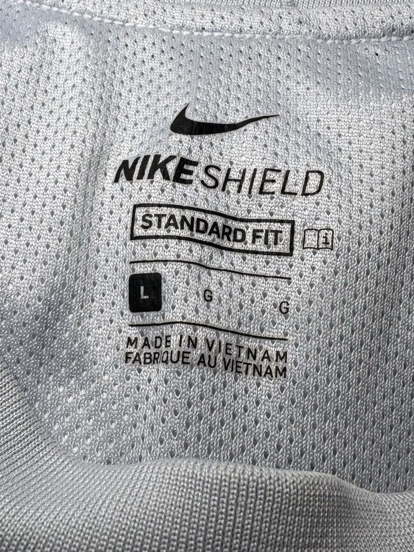 Men’s Nike Shield Victory Golf Rain Windbreaker Crew Pullover Large CI8986-042 gallery