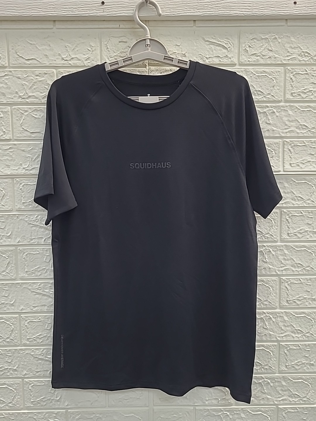 New HAUS Essential Short Sleeve Athletic Fitted Tee Men's US Size M gallery