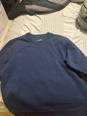 Navy Blue Under Armor Men’s Medium Pull Over