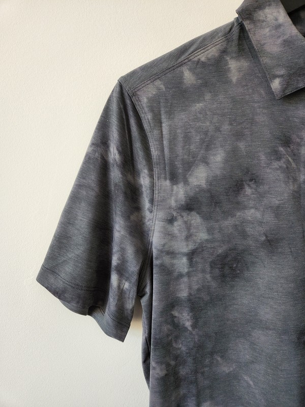 NWT LULULEMON DYAG Grey Dye Evolution Polo Wash Top Shirt Men's Medium gallery
