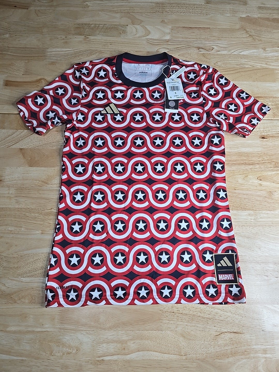 ADIDAS x MARVEL CAPTAIN AMERICA Prematch Soccer Shirt Jersey Size Small gallery