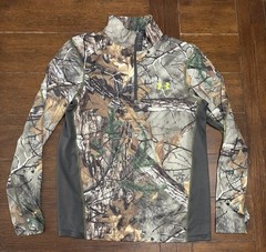 Men’s Under Armour Size M Camo Scent Control 1/4 Zip Jacket Pullover