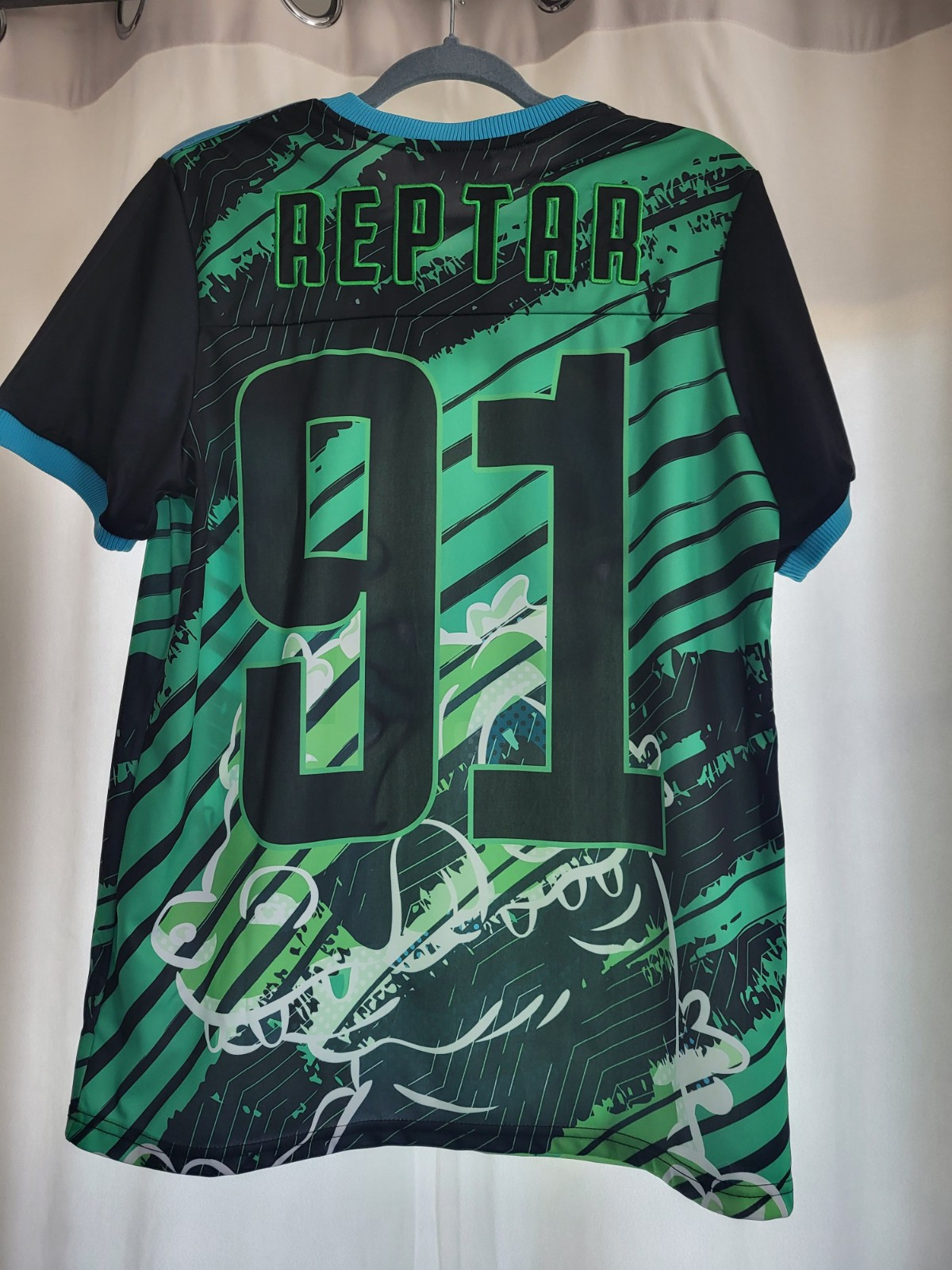 Nickelodeon Rugrats - Reptar Soccer Jersey Size Small gallery