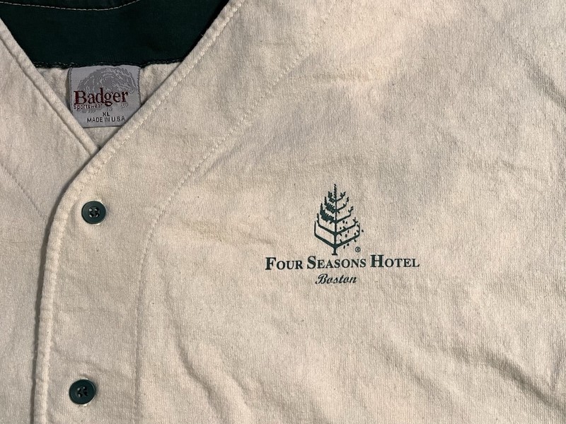 VINTAGE Four Seasons Hotel Boston Baseball Jersey Men’s XL White 90s gallery