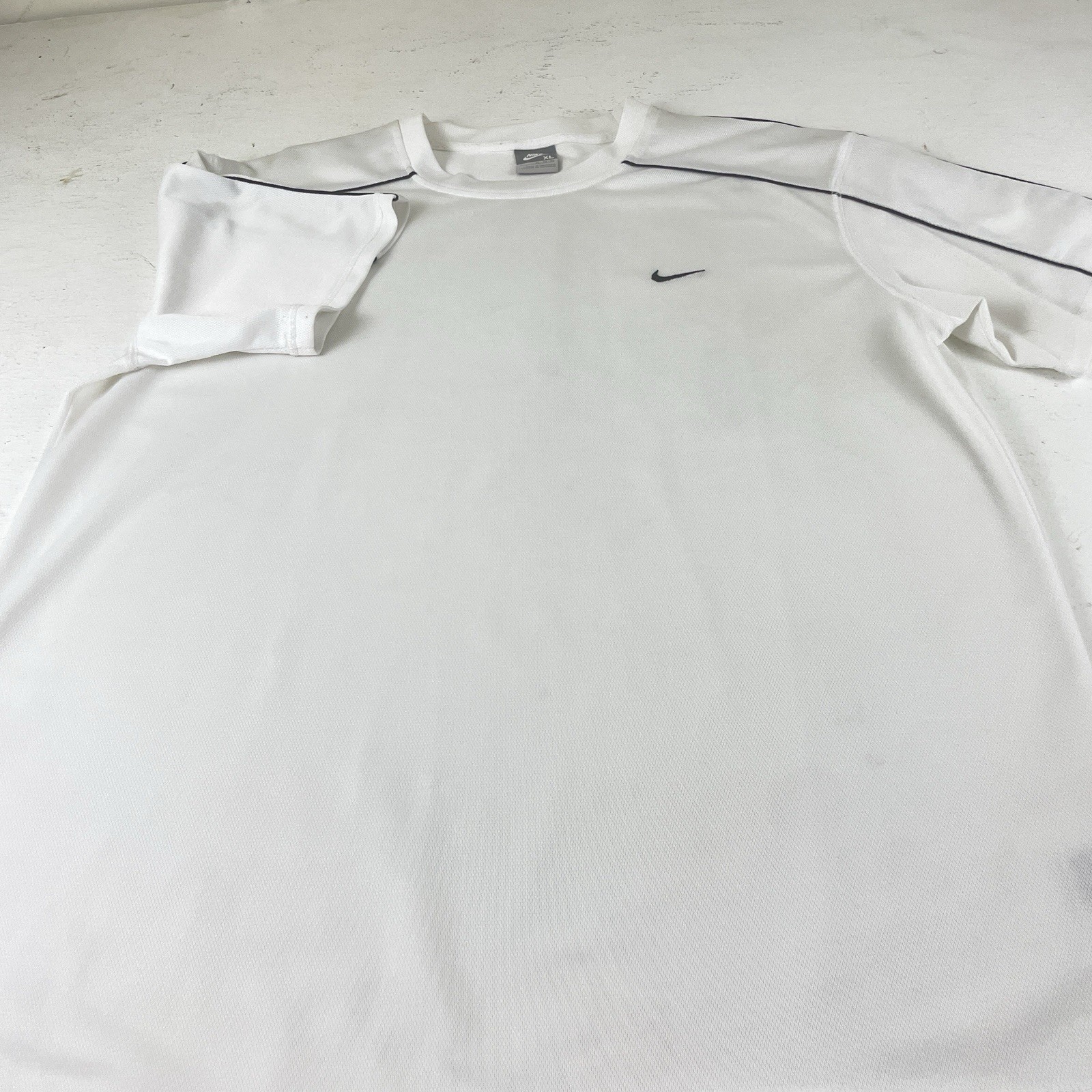 Nike Dri-FIT Shirt XL White Athletic Performance Training Gym Running Tee gallery