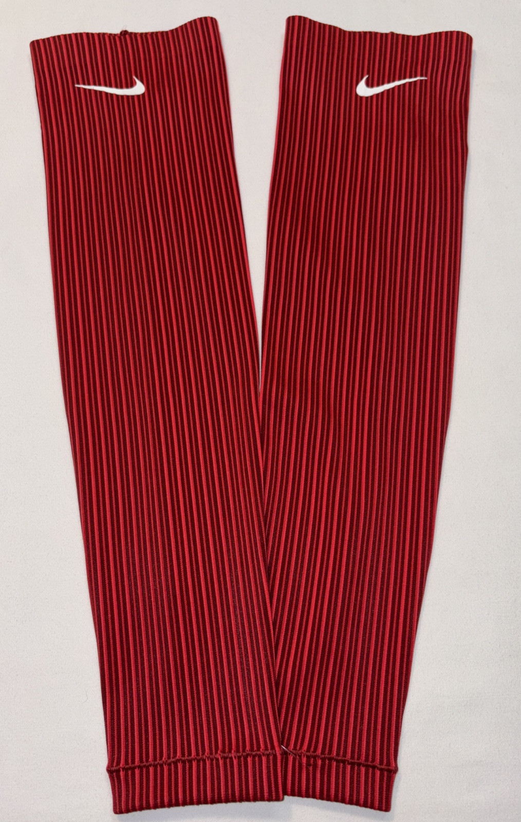 Nike Pro Elite Women’s Arm Sleeves Color Red & Black Track And Field Size XS gallery