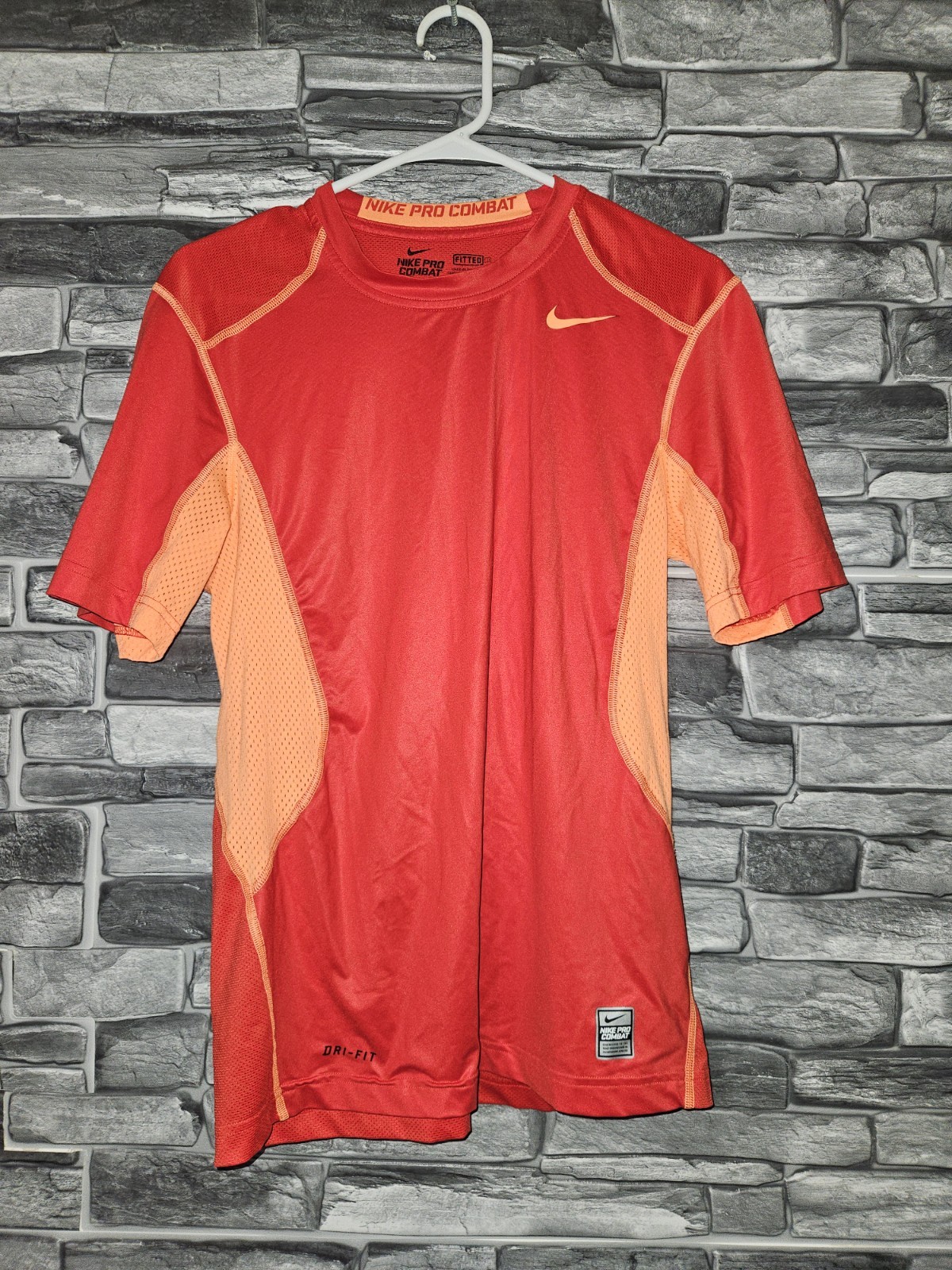 Nike Pro Combat Fitted Men's Short Sleeve Shirt Size Small gallery