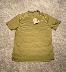 Nike Dri-Fit Miler Olive Green Running Shirt Men’s Size Medium AJ7565-307 NWT