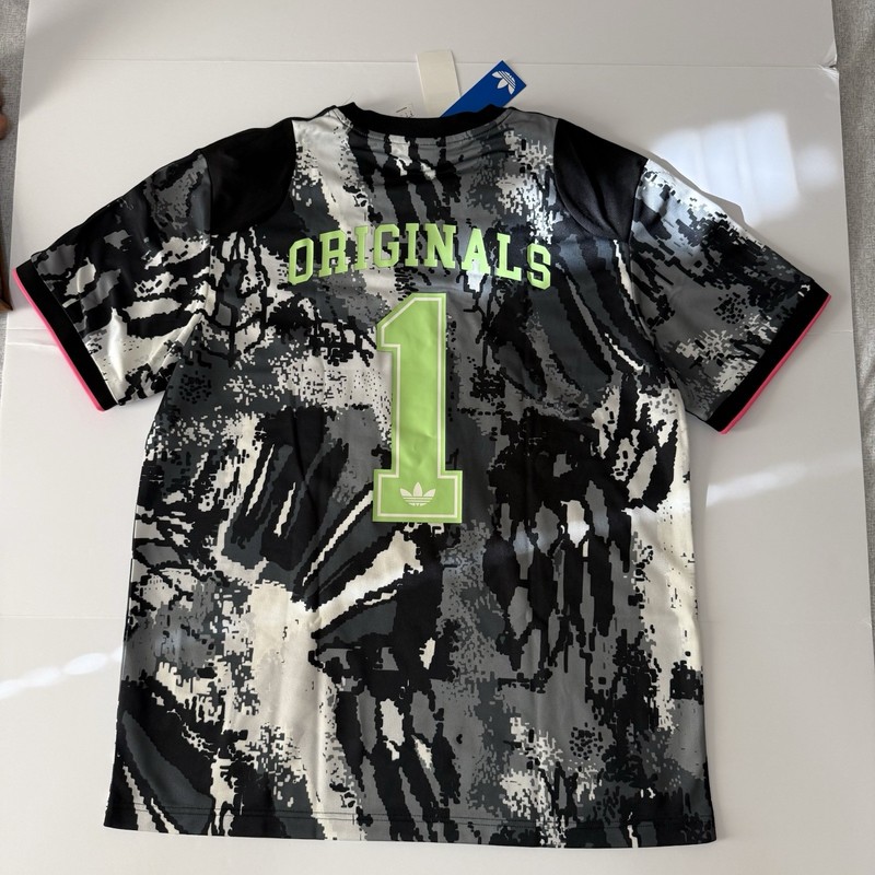 Adidas L Men's Jersey Black White Grey Pink Retro Classic Shirt AOP KD2351 NWT gallery