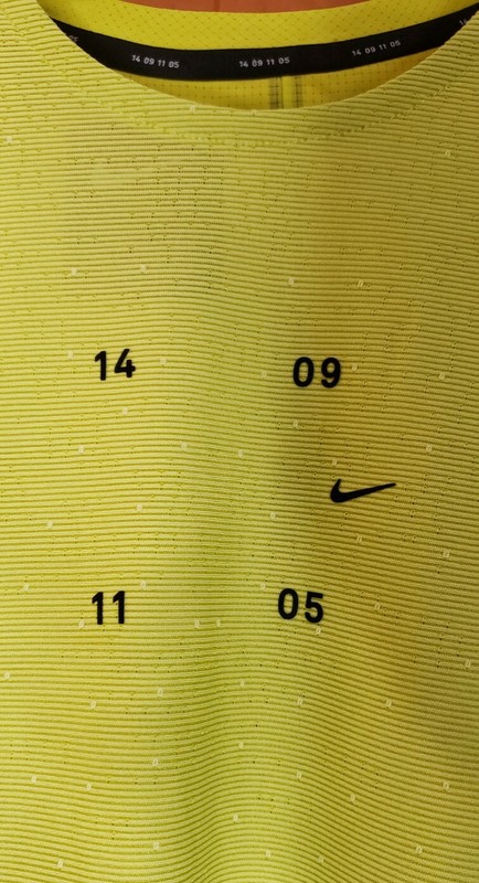 NIKE TECH PACK MEN SIZE M RUNNING SHORT SLEEVE TOP BRIGHT CACTUS CJ5731-308 gallery