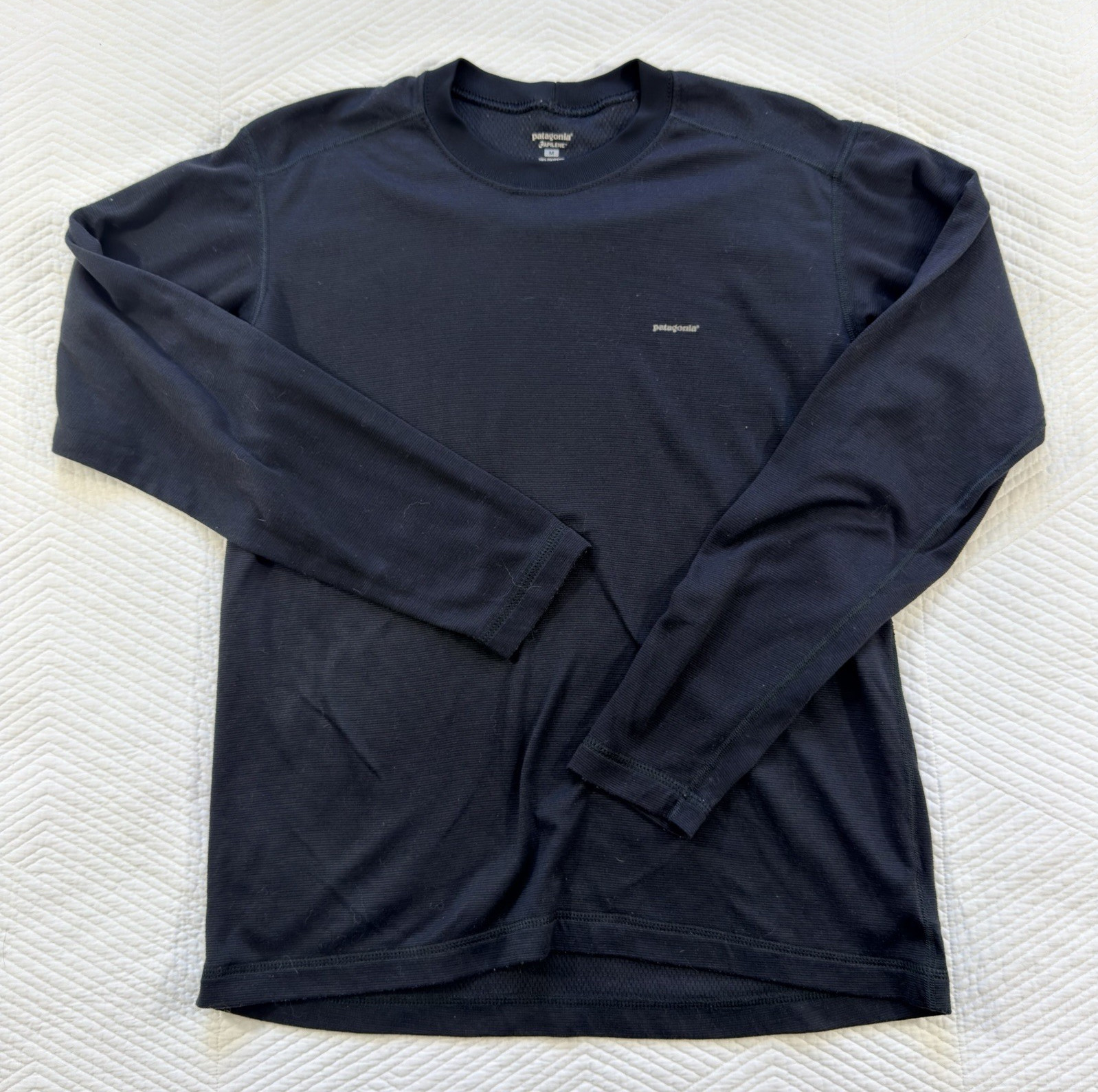 Patagonia Capilene Men’s M Black Long Sleeve Crew Neck Polyester Breathable Tee gallery